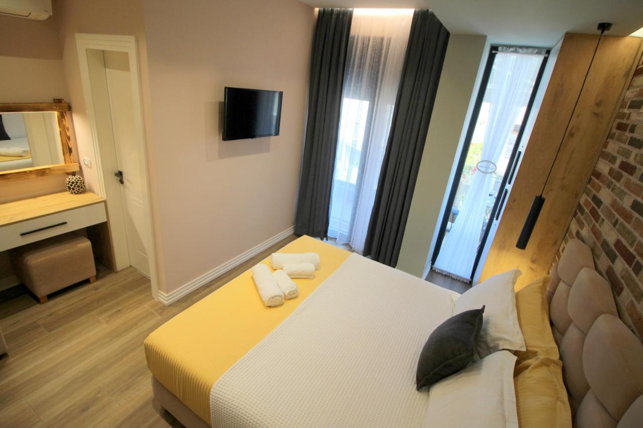 Ngjela Apartments Sarandë Exterior foto